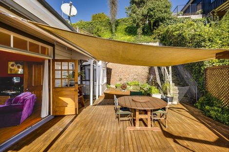 Photo of property in 7 Fitzroy Road, Bluff Hill, Napier, 4110