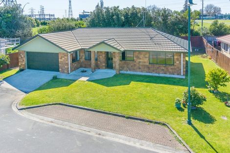 Photo of property in 15 Chancery Close, Hamilton East, Hamilton, 3216