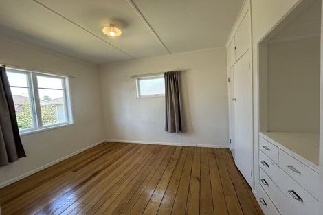 Photo of property in 1/47 Clevedon Road, Papakura, 2110