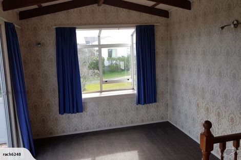 Photo of property in 18 Shakespear Road, Army Bay, Whangaparaoa, 0930