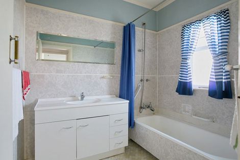 Photo of property in 117 Victoria Street, Cambridge, 3434