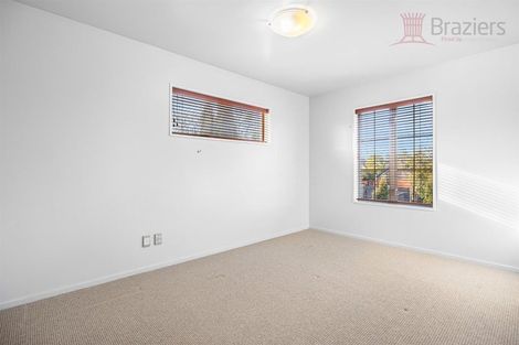 Photo of property in 29 Straven Road, Riccarton, Christchurch, 8011