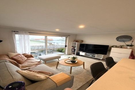 Photo of property in 11a Rishworth Avenue, Stanmore Bay, Whangaparaoa, 0932