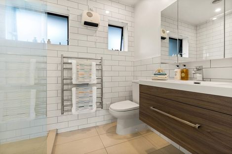 Photo of property in 1/193 Bayswater Avenue, Belmont, Auckland, 0622