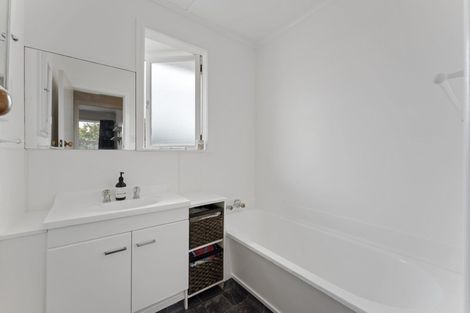 Photo of property in 24 Hunter Street, Normanby, Hawera, 4614