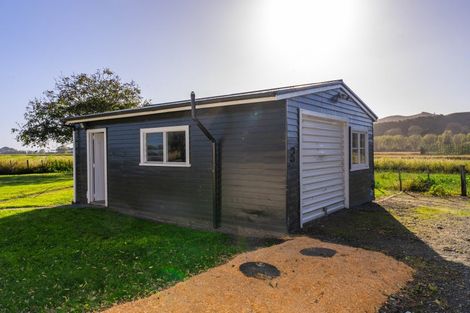 Photo of property in 3 Nicks Head Station Road, Muriwai, Gisborne, 4072