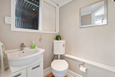 Photo of property in 4 Cross Street, Papakura, 2110