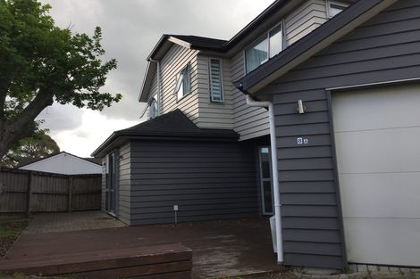 Photo of property in 8a The Rosebowl, Sunnyhills, Auckland, 2010