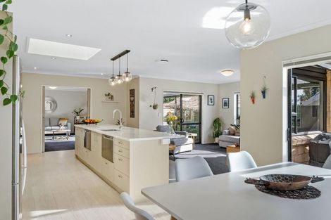 Photo of property in 2 Halsey Grove, Paraparaumu Beach, Paraparaumu, 5032