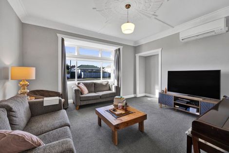 Photo of property in 45 Vogel Street, Hawera, 4610