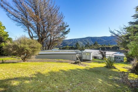 Photo of property in 2c Kaitoke Loop Road, Kaitoke, Upper Hutt, 5018