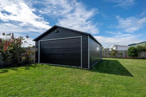 Photo of property in 61 Montgomery Crescent, Kinloch, Taupo, 3377