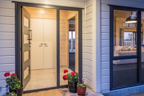 Photo of property in 214b Huia Street, Waikanae, 5391