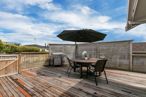 Photo of property in 2/108 Awaruku Road, Torbay, Auckland, 0630