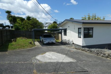 Photo of property in 81 Hobsonville Road, West Harbour, Auckland, 0618