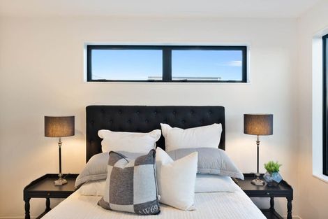 Photo of property in 2/11 Jaemont Avenue, Te Atatu South, Auckland, 0610