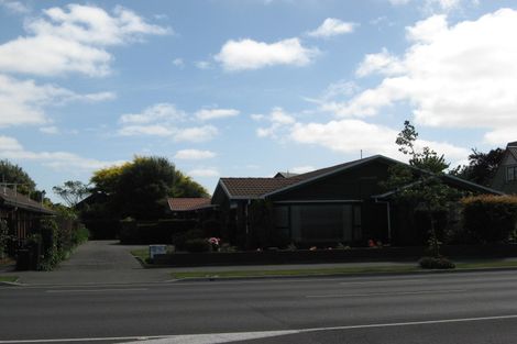 Photo of property in 2/260 Yaldhurst Road, Avonhead, Christchurch, 8042
