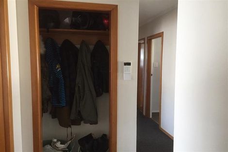 Photo of property in 31a Hinerau Street, Henderson, Auckland, 0612