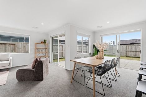 Photo of property in 221 Te Okuroa Drive, Papamoa, 3118