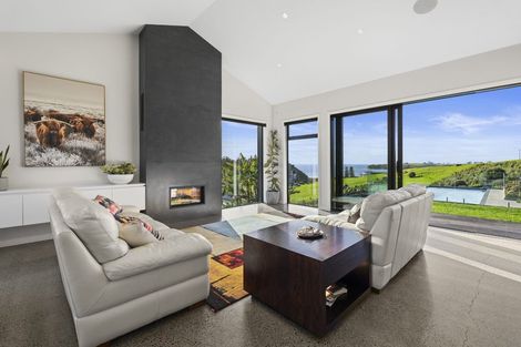 Photo of property in 26 Taha Puke Road, Okura Bush, Albany, 0794