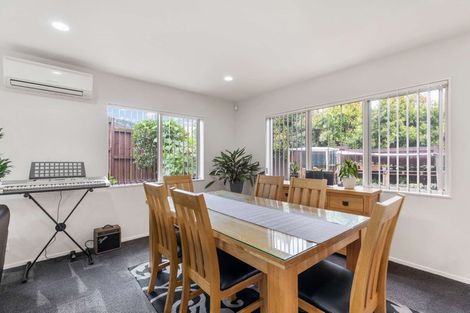 Photo of property in 5 Kouras Place, Flat Bush, Auckland, 2016