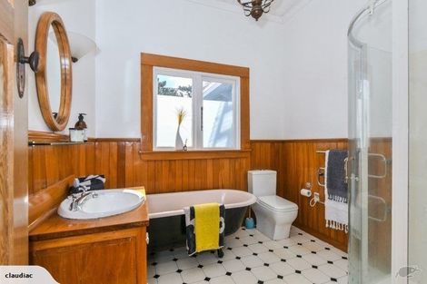 Photo of property in 20 Evans Road, Glen Eden, Auckland, 0602