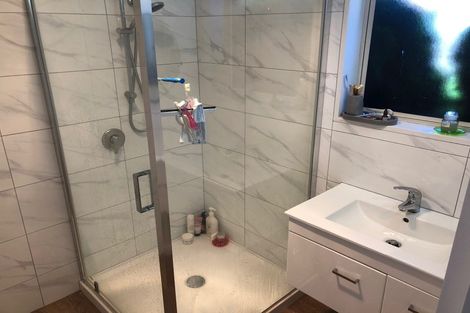 Photo of property in 408a Memorial Avenue, Burnside, Christchurch, 8053