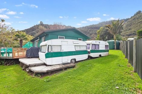 Photo of property in 10 Para-rauaruhe Crescent, Te Kaha, 3199