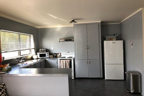 Photo of property in 2/15 Simpson Road, Ranui, Auckland, 0612