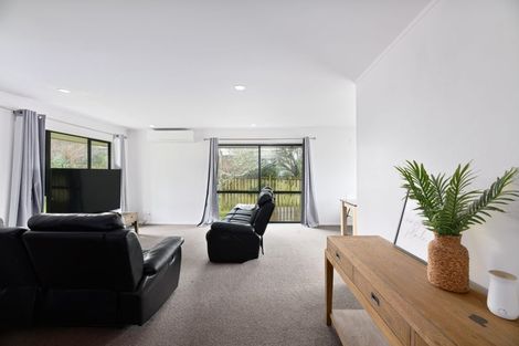 Photo of property in 32 Legacy Drive, Henderson, Auckland, 0612