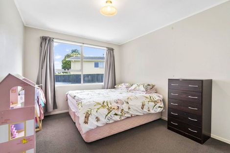 Photo of property in 314 Roscommon Road, Clendon Park, Auckland, 2103