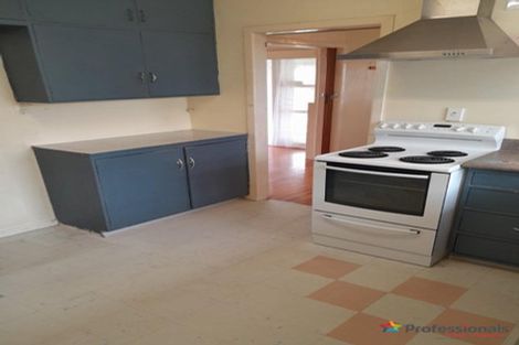 Photo of property in 7 Hallberry Road, Mangere East, Auckland, 2024