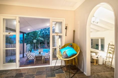 Photo of property in 11 Mayall Avenue, Beach Haven, Auckland, 0626