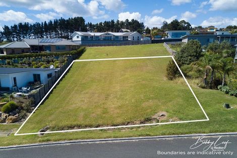 Photo of property in 17 Midgard Road, Coopers Beach, 0420