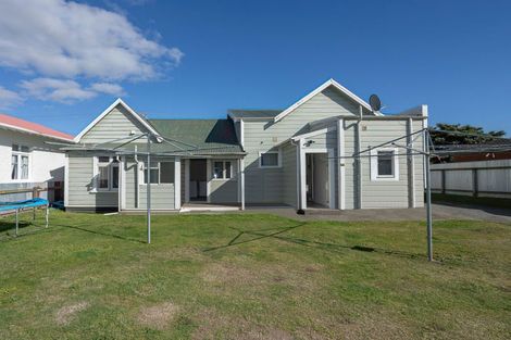 Photo of property in 23 Swinburn Street, Dannevirke, 4930