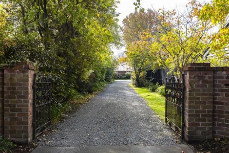 Photo of property in 180 Fendalton Road, Fendalton, Christchurch, 8052