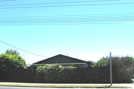 Photo of property in 2/65 Shakespeare Road, Milford, Auckland, 0620