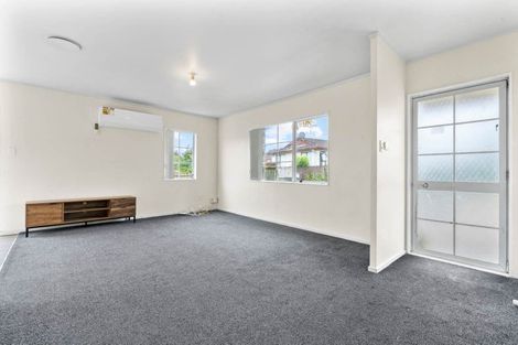 Photo of property in 28 Trimdon Street, Randwick Park, Auckland, 2105