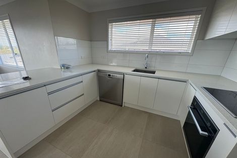 Photo of property in 23a Luton Avenue, Sunnyhills, Auckland, 2010