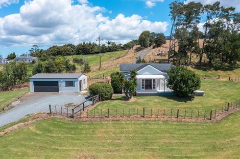 Photo of property in 72 Pebble Brook Road, Waitoki, 0994