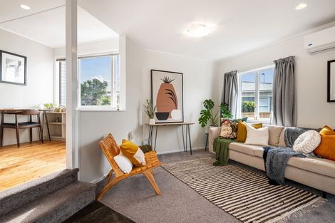 Photo of property in 1/40 Mahara Avenue, Birkenhead, Auckland, 0626