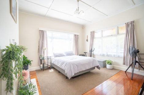 Photo of property in 40 Kingswood Street, Takaro, Palmerston North, 4412