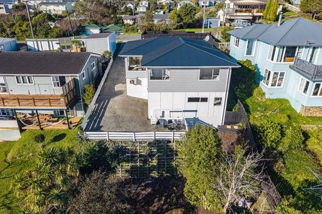 Photo of property in 49 Handyside Street, Tawa, Wellington, 5028