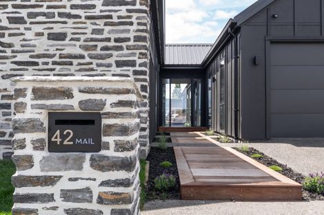 Photo of property in 42 Hugo Shaw Drive, Cambridge, 3434