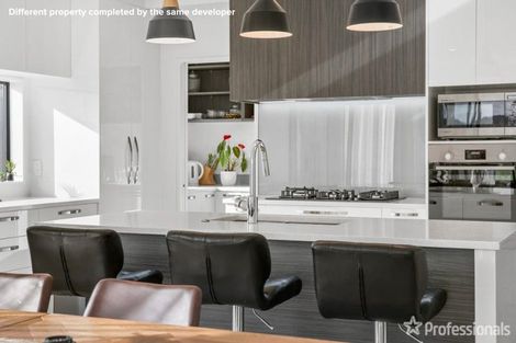 Photo of property in 27 Kotuitui Drive, Wainui, 0992