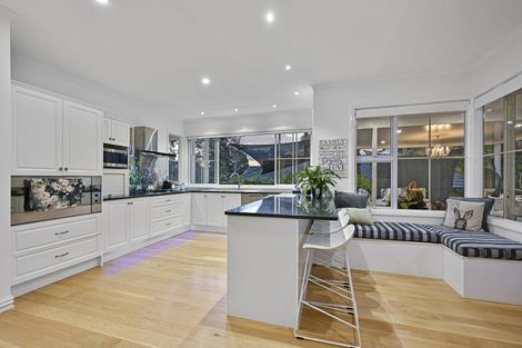 Photo of property in 27 Almond Grove, Greenhithe, Auckland, 0632
