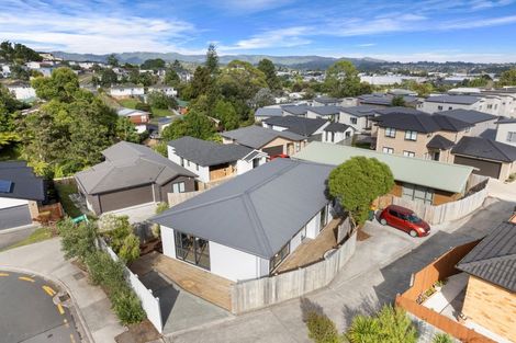 Photo of property in 21a Nirmal Place, Sunnyvale, Auckland, 0612