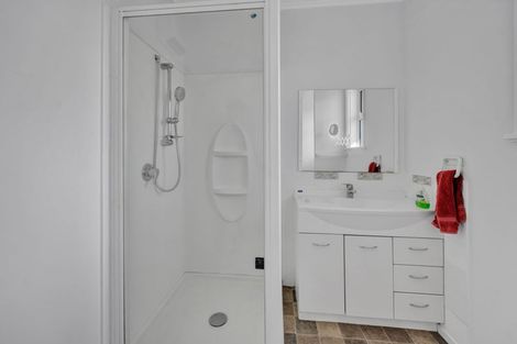 Photo of property in 8 Essex Street, Stratford, 4332