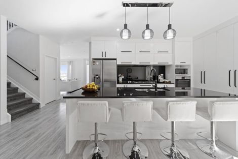 Photo of property in 26 Ascension Crescent, Orewa, 0931