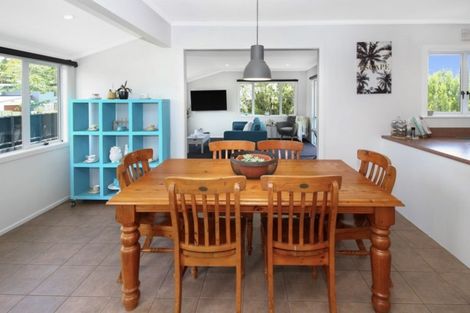 Photo of property in 409 Mangorei Road, Merrilands, New Plymouth, 4312